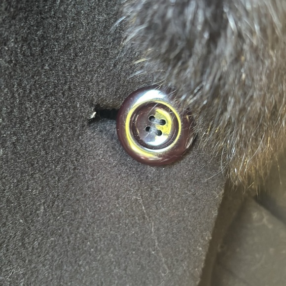 A trigere coat 100% wool with genuine fur trim 2 pockets - Picture 6 of 10